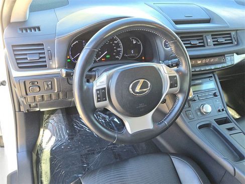 Used 2012 Lexus CT 200h image 19