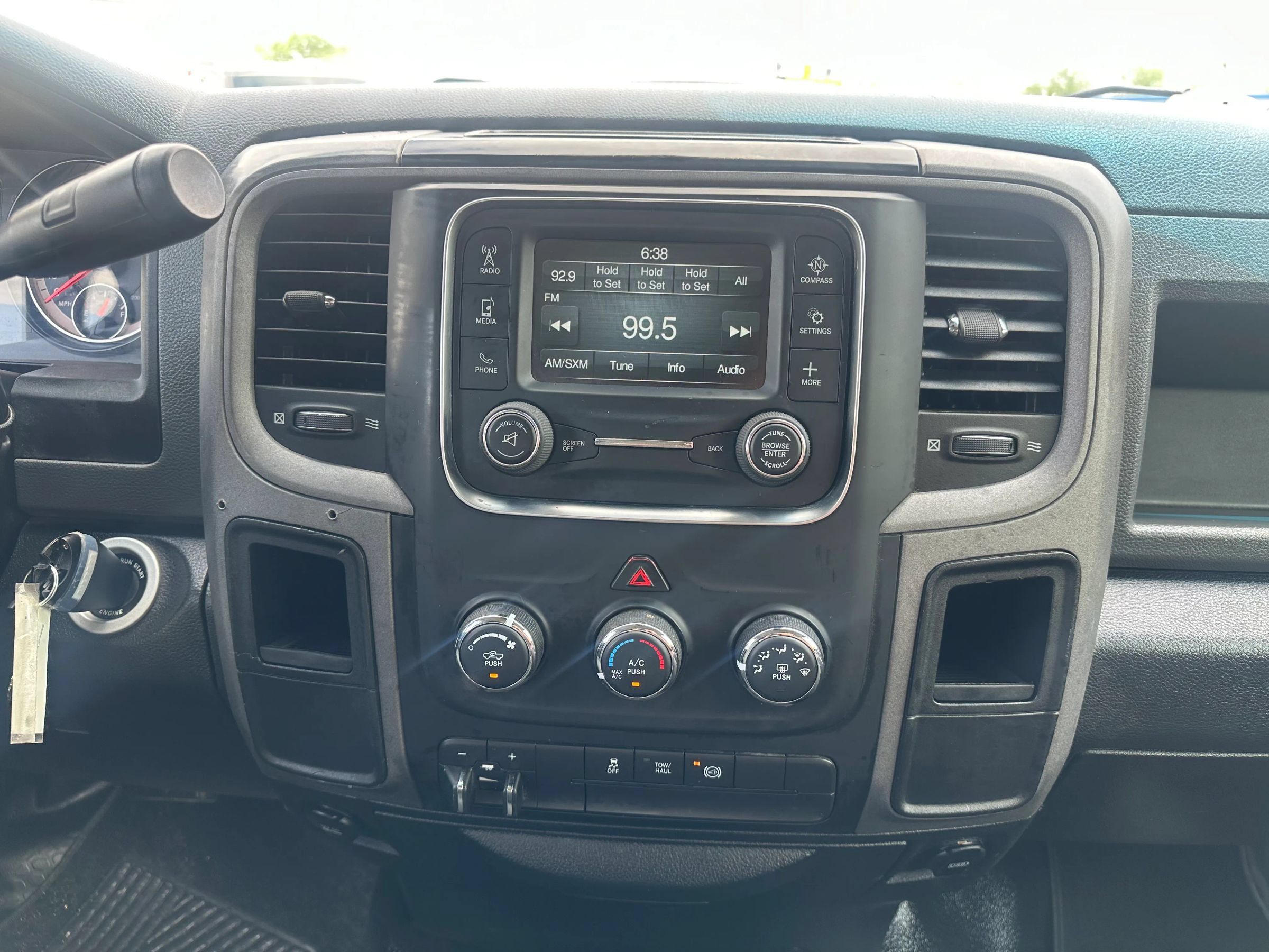 Used 2018 RAM 2500 Tradesman w/ Chrome Appearance Group RWD image 15