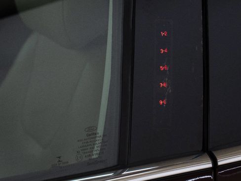 Used 2019 Ford Edge Titanium w/ Equipment Group 301A image 16