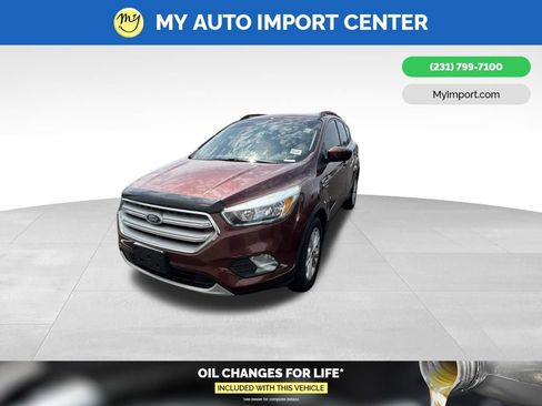 Used 2018 Ford Escape SE w/ SE Sync 3 Package AWD/4WD image 3