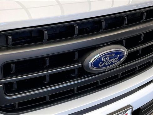 Used 2022 Ford F150 Lariat w/ Max Trailer Tow Package image 30