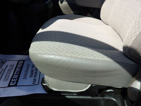 Used 2018 Chevrolet Express 3500 w/ Driver Convenience Package image 18