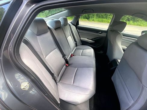 Used 2019 Honda Accord LX image 19