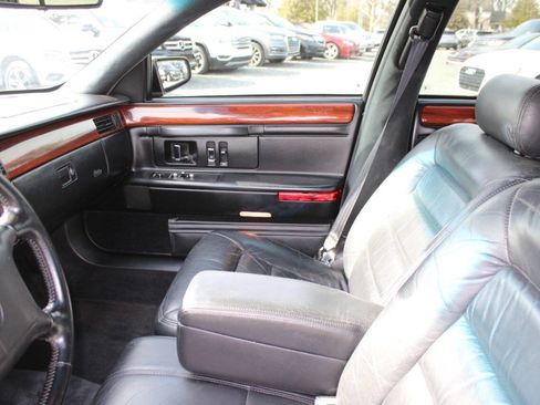 Used 1995 Cadillac De Ville Sedan FWD image 14
