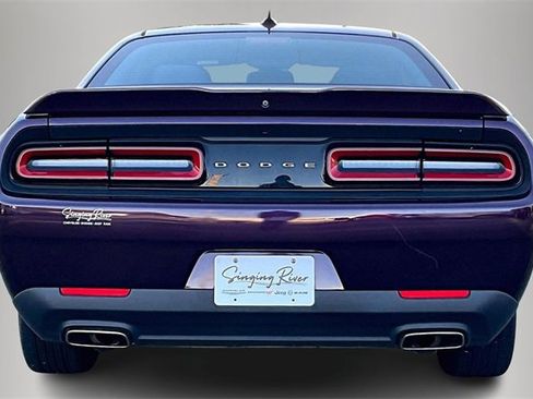 Used 2020 Dodge Challenger SXT image 6