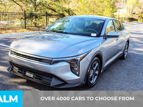 Used 2025 Kia K4 FWD image 3