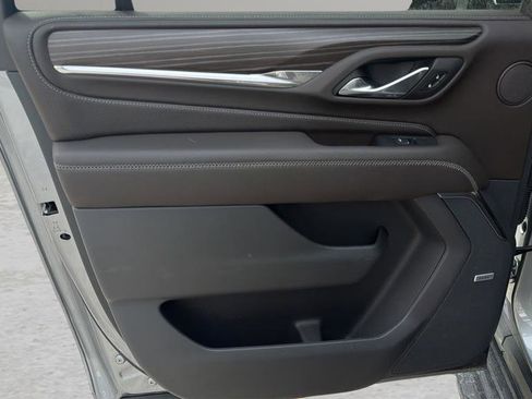 Used 2024 GMC Yukon XL Denali w/ Advanced Technology Package image 13