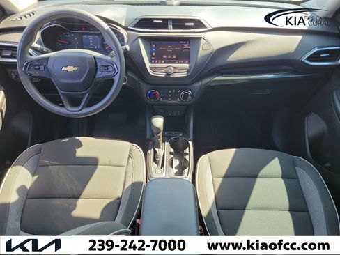 Used 2023 Chevrolet TrailBlazer LT FWD image 17