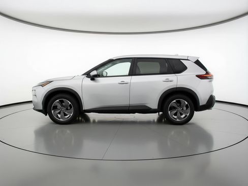 Used 2025 Nissan Rogue SV image 5