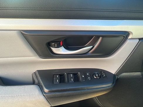 Used 2018 Honda CR-V LX image 21