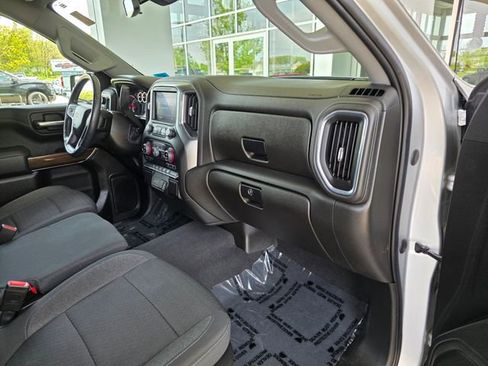 Used 2021 Chevrolet Silverado 1500 LT AWD/4WD image 9