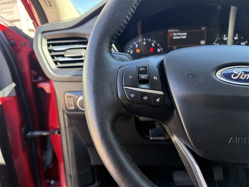 Used 2020 Ford Escape SEL image 13