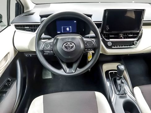 Used 2026 Toyota Corolla LE FWD image 12