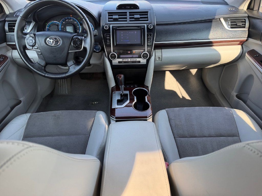 Used 2012 Toyota Camry XLE w/ Leather Pkg FWD image 17