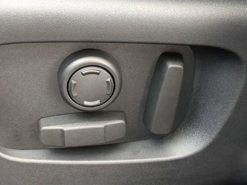 New 2026 Land Rover Range Rover Velar Dynamic SE image 17