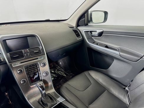 Used 2016 Volvo XC60 T6 image 22