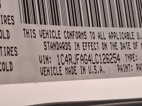 Certified 2020 Jeep Grand Cherokee Altitude image 28