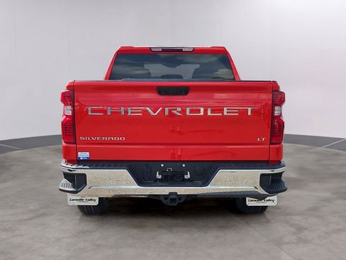Used 2022 Chevrolet Silverado 1500 LT AWD/4WD image 5