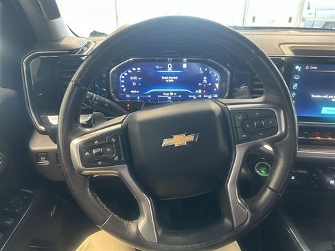 Used 2022 Chevrolet Silverado 1500 LTZ w/ Z71 Off-Road Package image 31