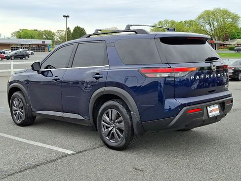 Used 2022 Nissan Pathfinder SV AWD/4WD image 4