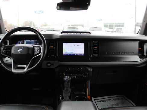 Used 2021 Ford Bronco Badlands image 10