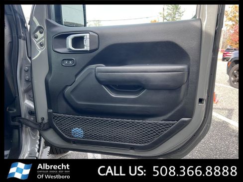 Used 2022 Jeep Gladiator Sport image 21