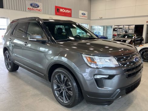 Used 2019 Ford Explorer XLT w/ Equipment Group 202A image 3