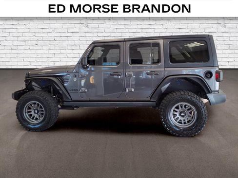 Used 2022 Jeep Wrangler Unlimited Sport AWD/4WD image 2