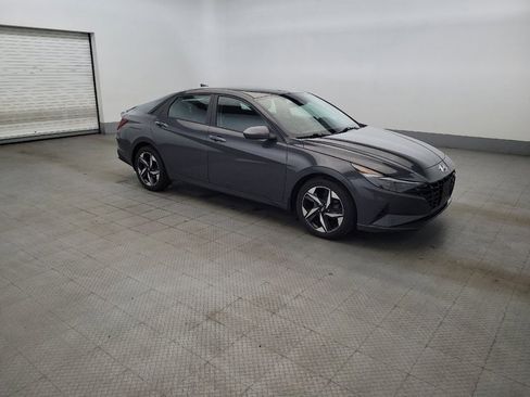 Used 2023 Hyundai Elantra SEL w/ Convenience Package FWD image 11
