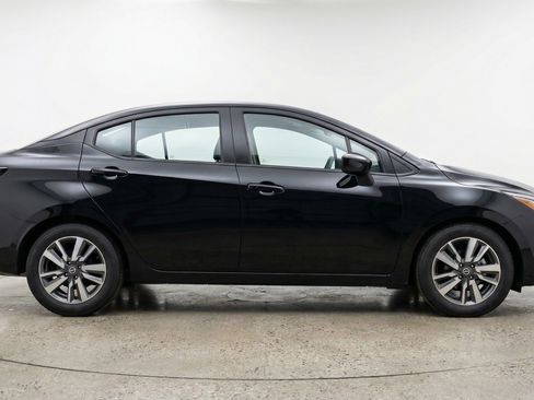 Used 2025 Nissan Versa SV FWD image 11