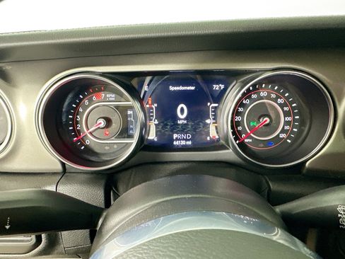 Used 2021 Jeep Wrangler Unlimited Rubicon w/ LED Lighting Group AWD/4WD image 14
