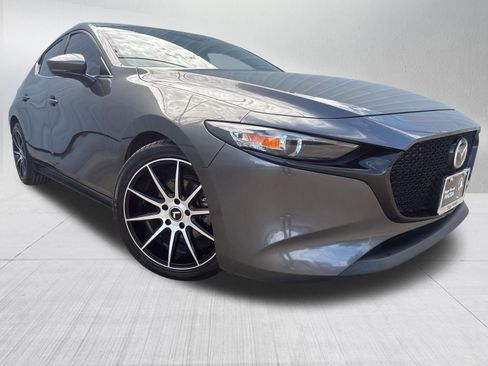 Used 2019 MAZDA MAZDA3 Hatchback image 3