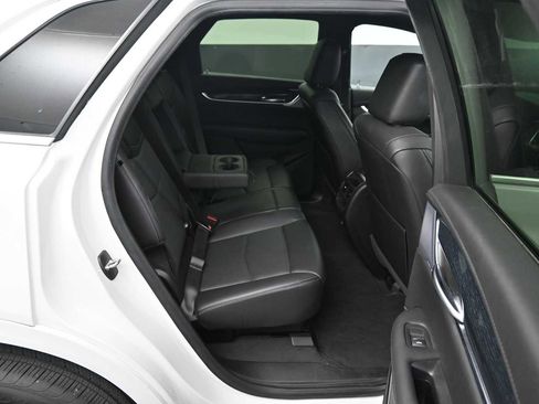 Used 2024 Cadillac XT5 Premium Luxury FWD image 11