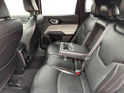 Used 2023 Jeep Compass Limited AWD/4WD image 11