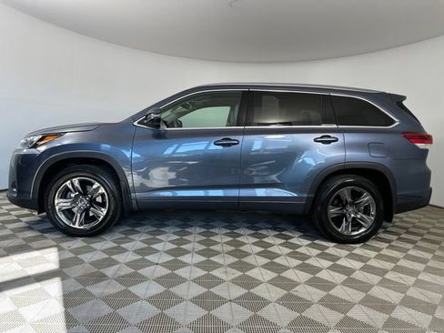 Used 2019 Toyota Highlander Limited Platinum AWD/4WD image 4