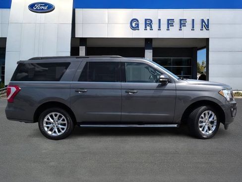 Used 2021 Ford Expedition Max XLT RWD image 3