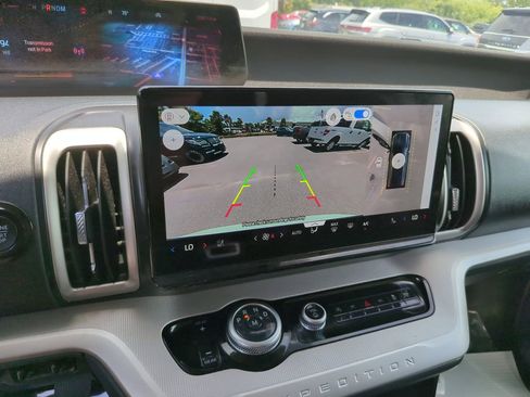 Used 2025 Ford Expedition Max Active RWD image 29