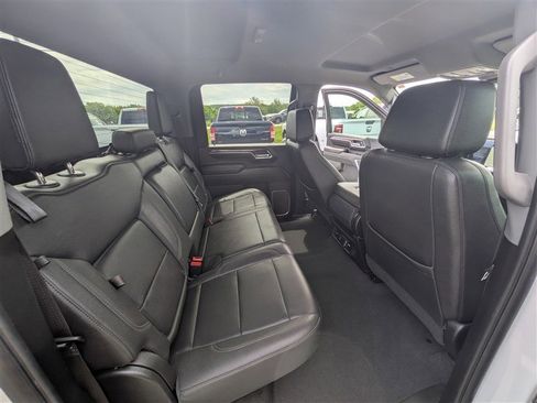 Used 2024 Chevrolet Silverado 2500 LTZ AWD/4WD image 19
