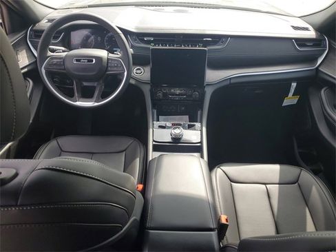 New 2025 Jeep Grand Cherokee L Limited w/ Luxury Tech Group II image 8