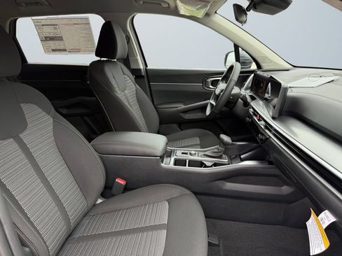 Certified 2026 Kia Sorento LX FWD image 15