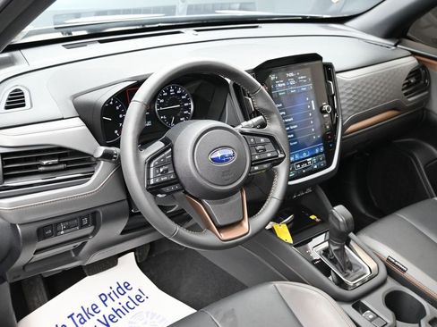 Used 2025 Subaru Forester Sport image 19
