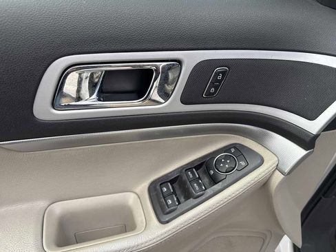 Used 2012 Ford Explorer XLT image 11