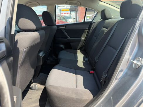 Used 2010 MAZDA MAZDA3 i Touring image 13
