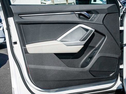 Used 2025 Audi Q3 2.0T Premium w/ Convenience Package image 19