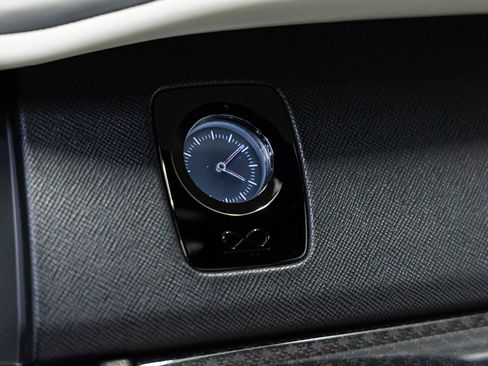 Certified 2023 Rolls-Royce Cullinan Black Badge w/ Driver's Package AWD/4WD image 46