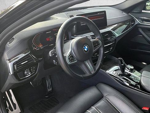 Used 2022 BMW M550i xDrive w/ Executive Package image 14