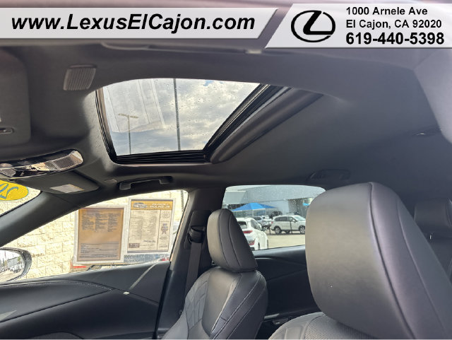 Used 2025 Lexus RX 350 Premium w/ Accessory Package (Z1) FWD image 16