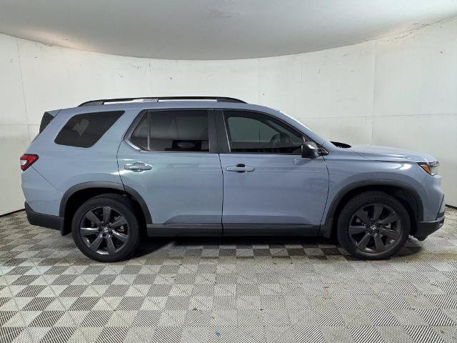 Used 2023 Honda Pilot Sport image 2