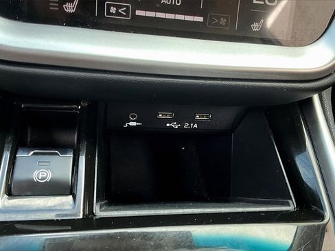 Used 2022 Subaru Legacy Premium image 16