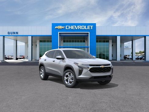 New 2026 Chevrolet Trax LS w/ LS Convenience Package FWD image 1